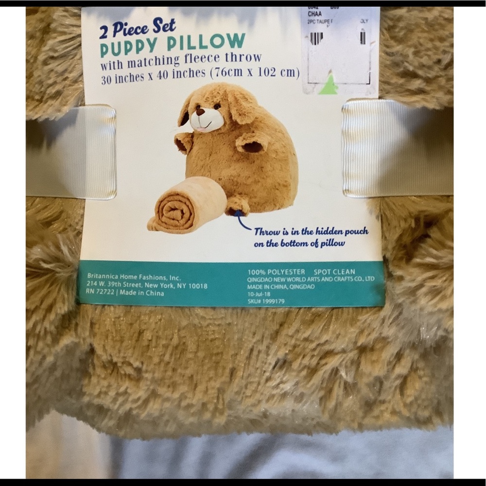 NWT Adorable Puppy Pillow & matching  Blanket